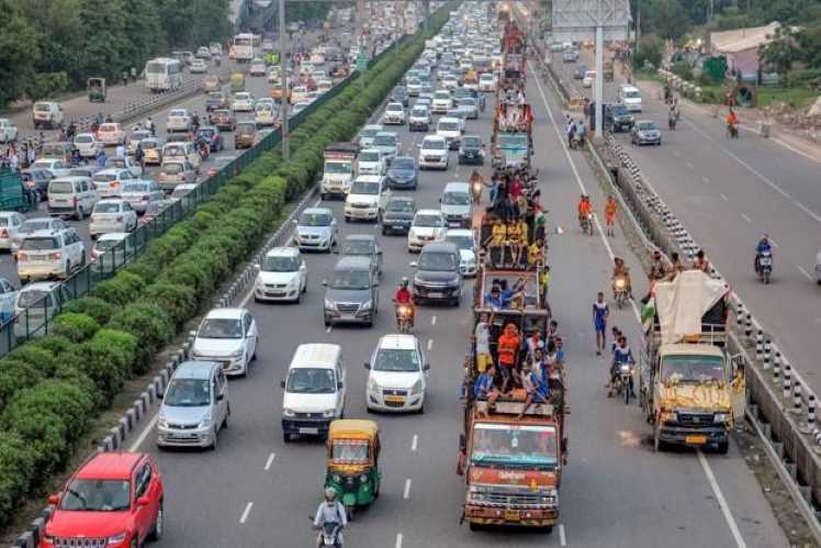 delhi-traffic-lanes
