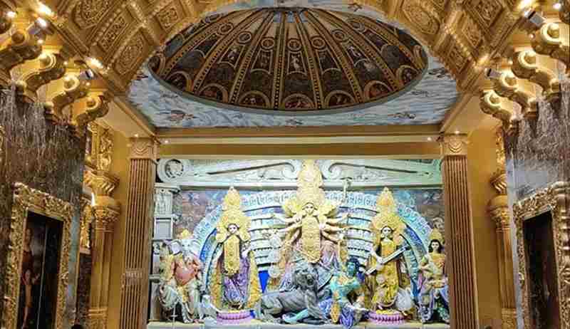 durga puja pandal kolkata vatican basiclica theme