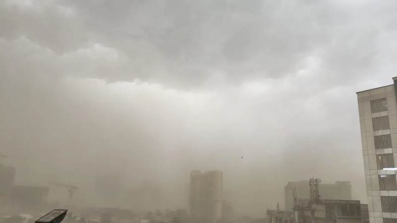 rain-dust-storm-mumbai
